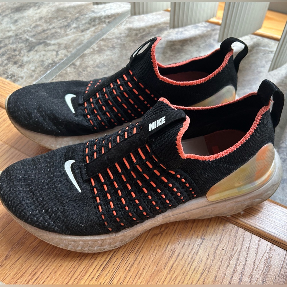 Nike Phantom Sneaker